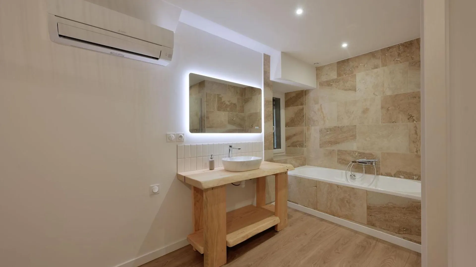 Le Loft Du Cloitre - Parking - Clim Daire Avinyon